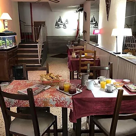 מלון Cit'hotel Cigalas Villeneuve-lès-Béziers