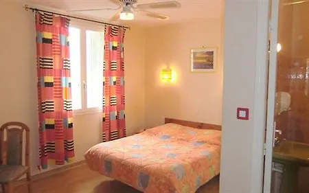 Cit'hotel Cigalas מלון 2*