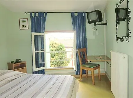 מלון Cit'hotel Cigalas 2*