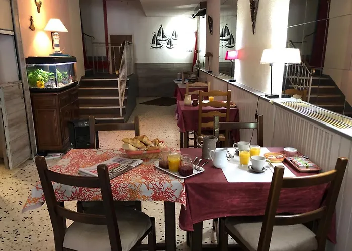 Cit'hotel Cigalas Szálloda 2*